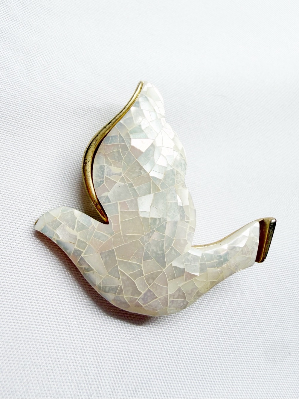Vintage Liz Claiborne Mosaic Mother of Pearl Gold Tone Dove Brooch